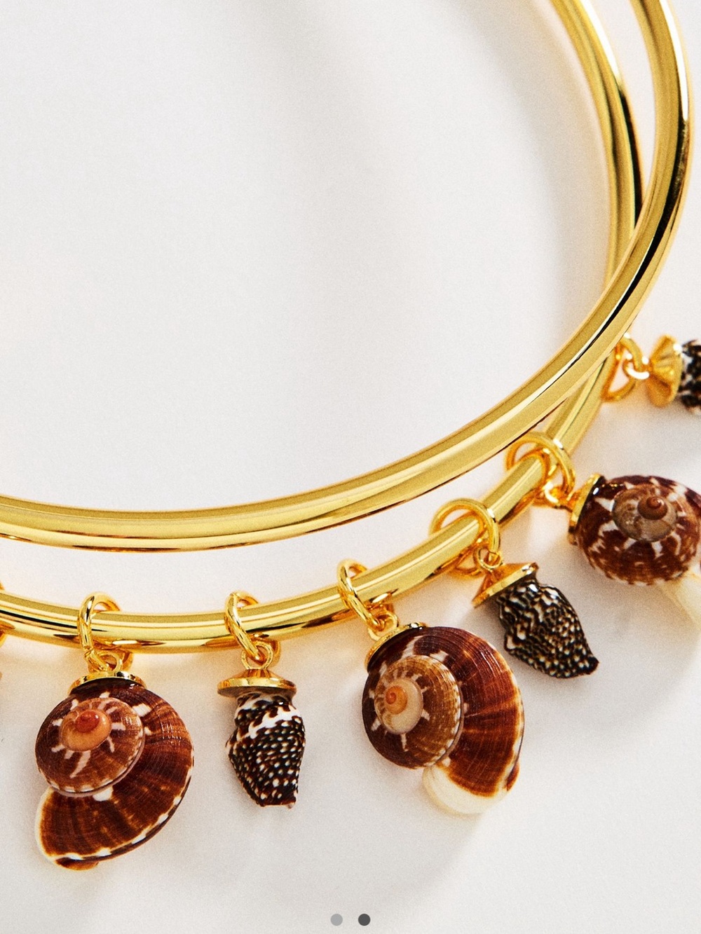 Logan Tay Gold Shell Choker Necklace - Picture 2 of 3